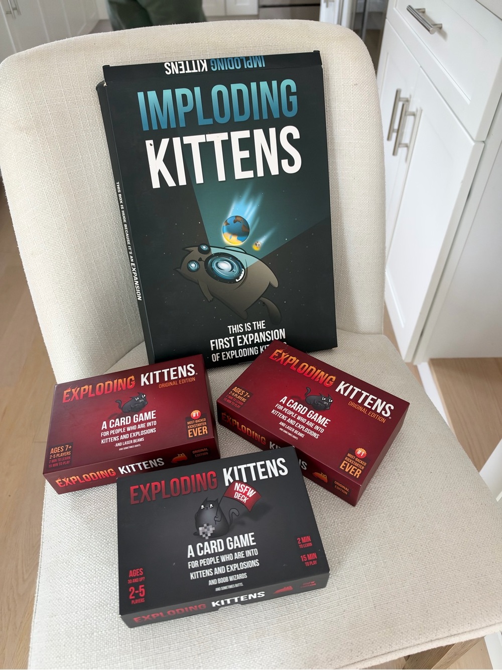 Imploding kitten/exploding kittens game